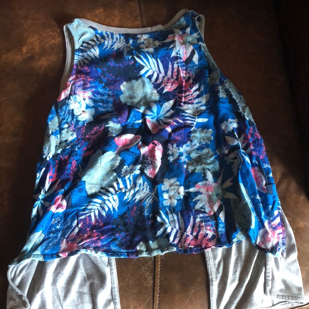Rue 21 floral tank top